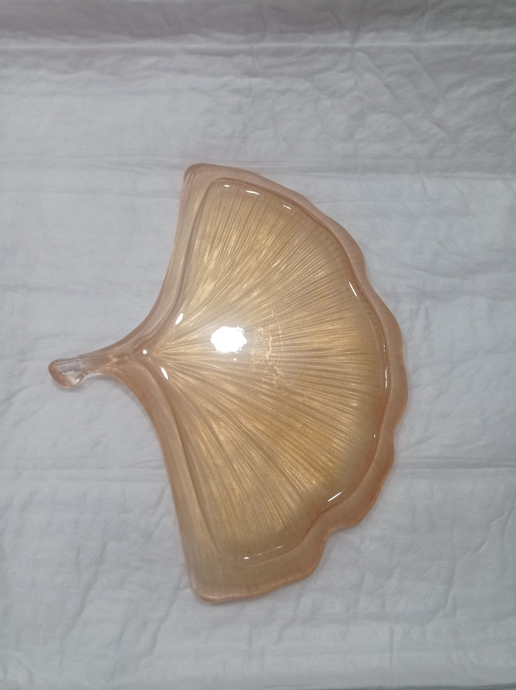 🌿 Golden Ginkgo Leaf Tray — Natural Luxury for Your Home