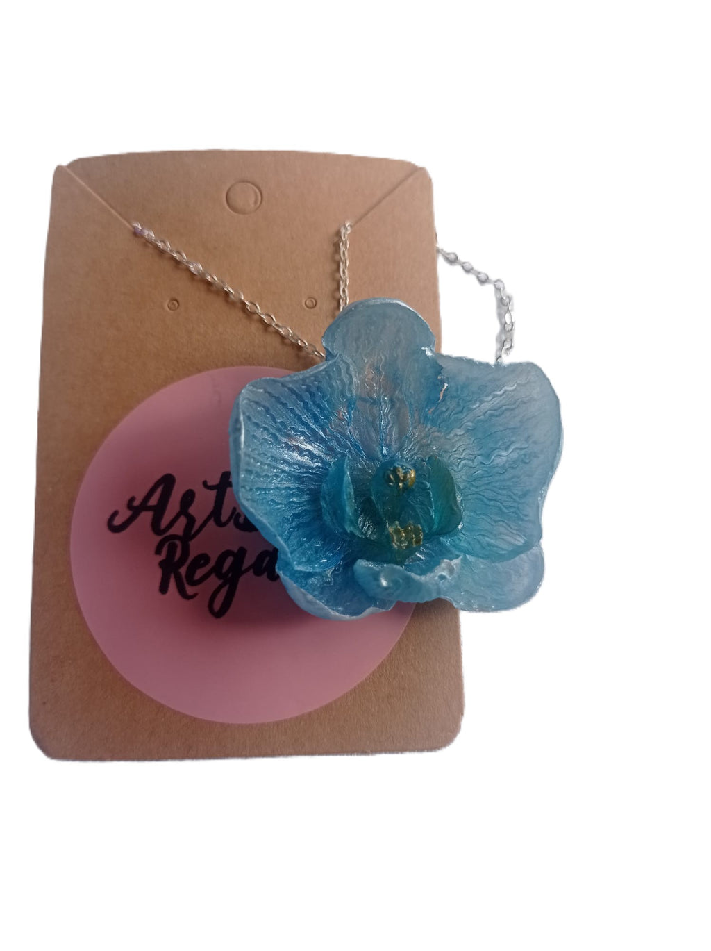 Collar Unico Orquídea Pequeña en Resina 💙 Cadena Plateada
