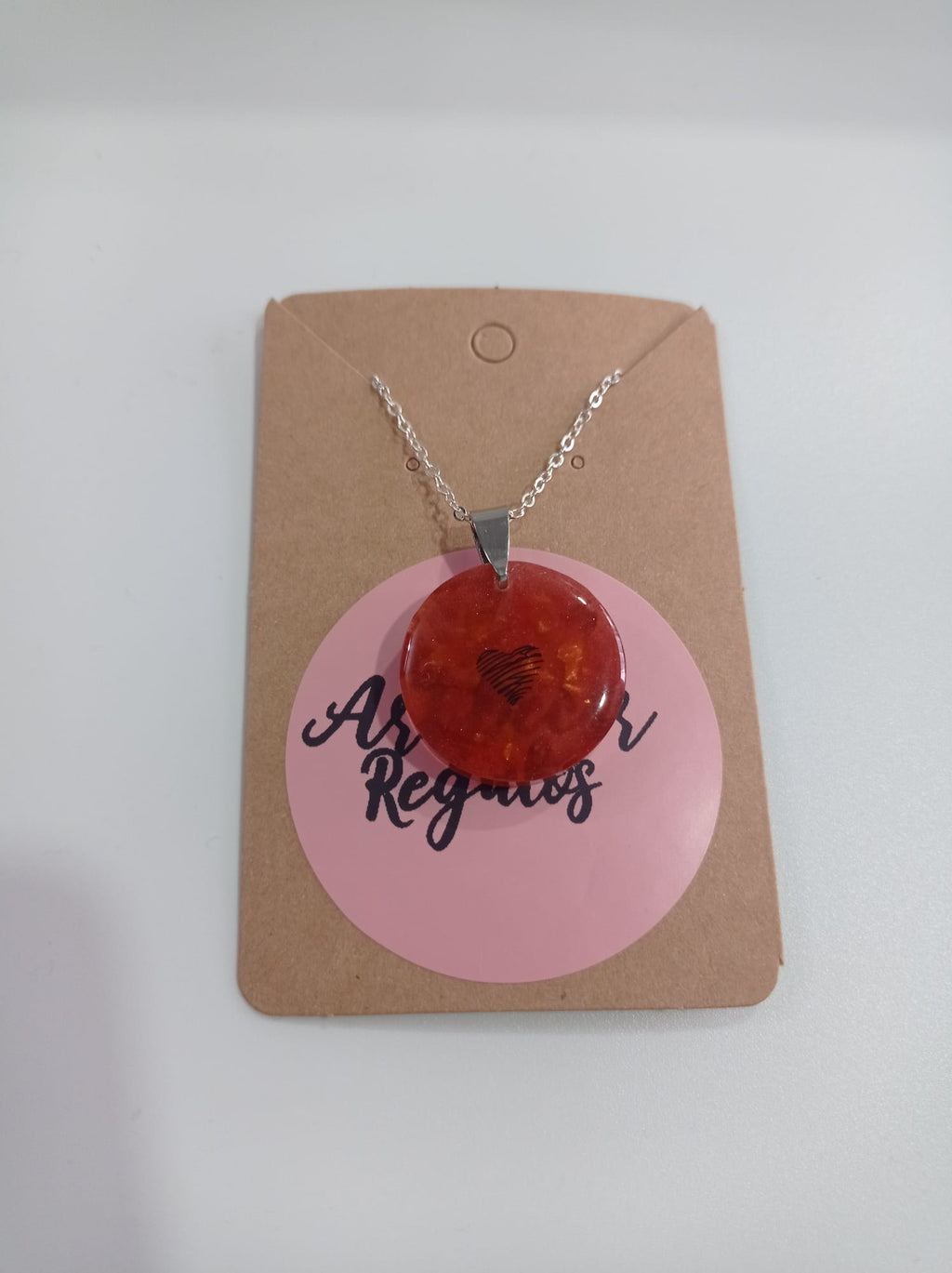 Collar Redondo Rojo — Resina Artesanal