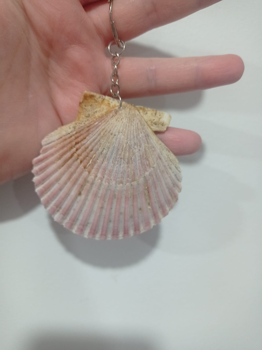 🐚 Handmade Seashell Keychain — An Ocean in Your Pocket