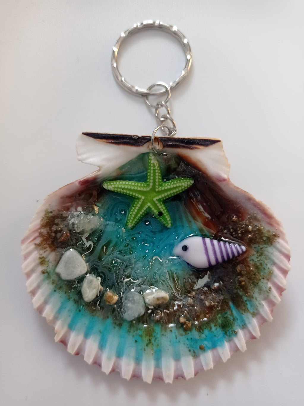 🐚 Handmade Seashell Keychain — An Ocean in Your Pocket