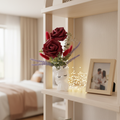 Maceta unicornio rosas burdeos en dormitorio