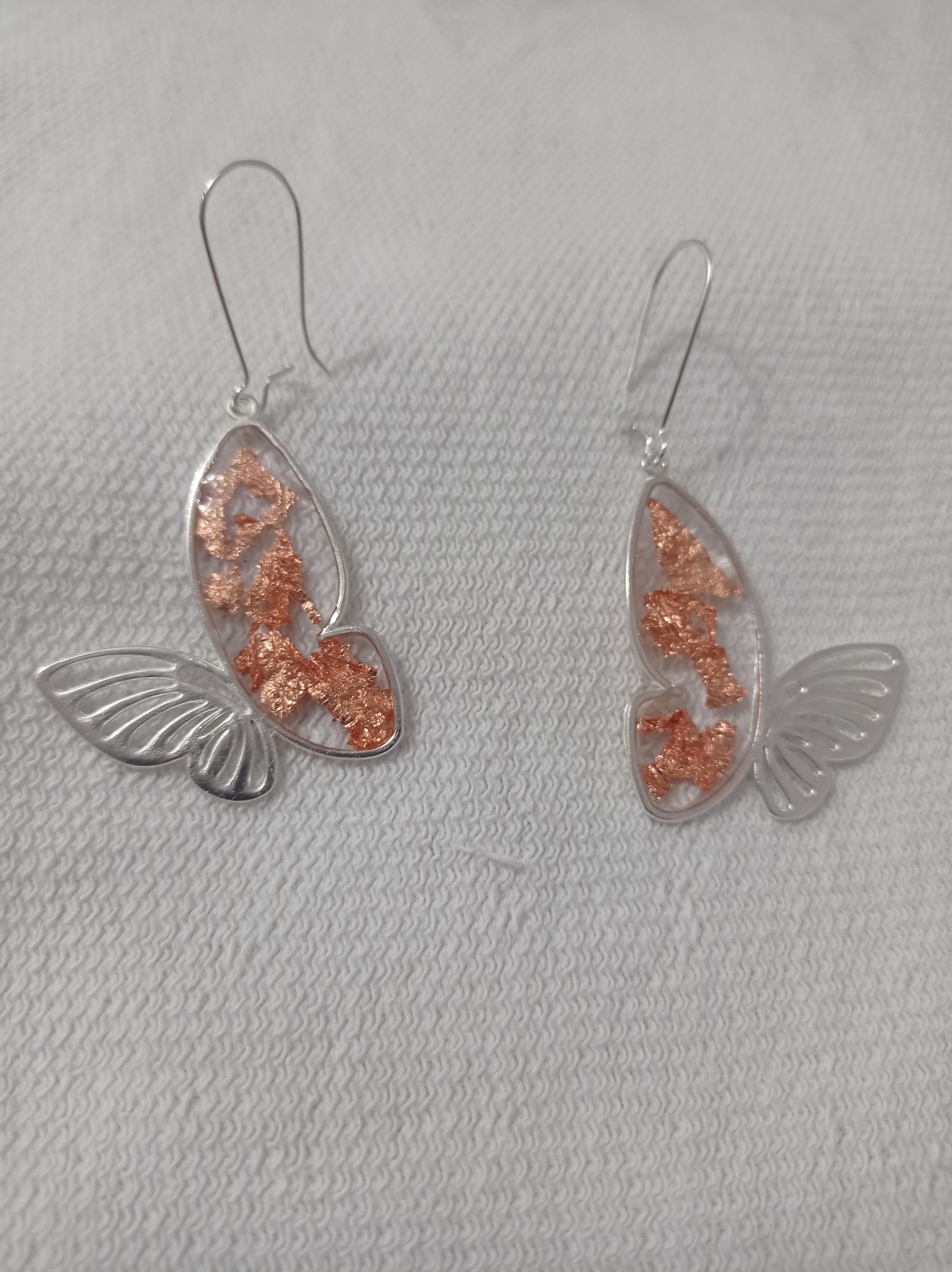 Boucles d'Oreilles Papillon Artisanales en Résine — Choisis ta Couleur 🦋