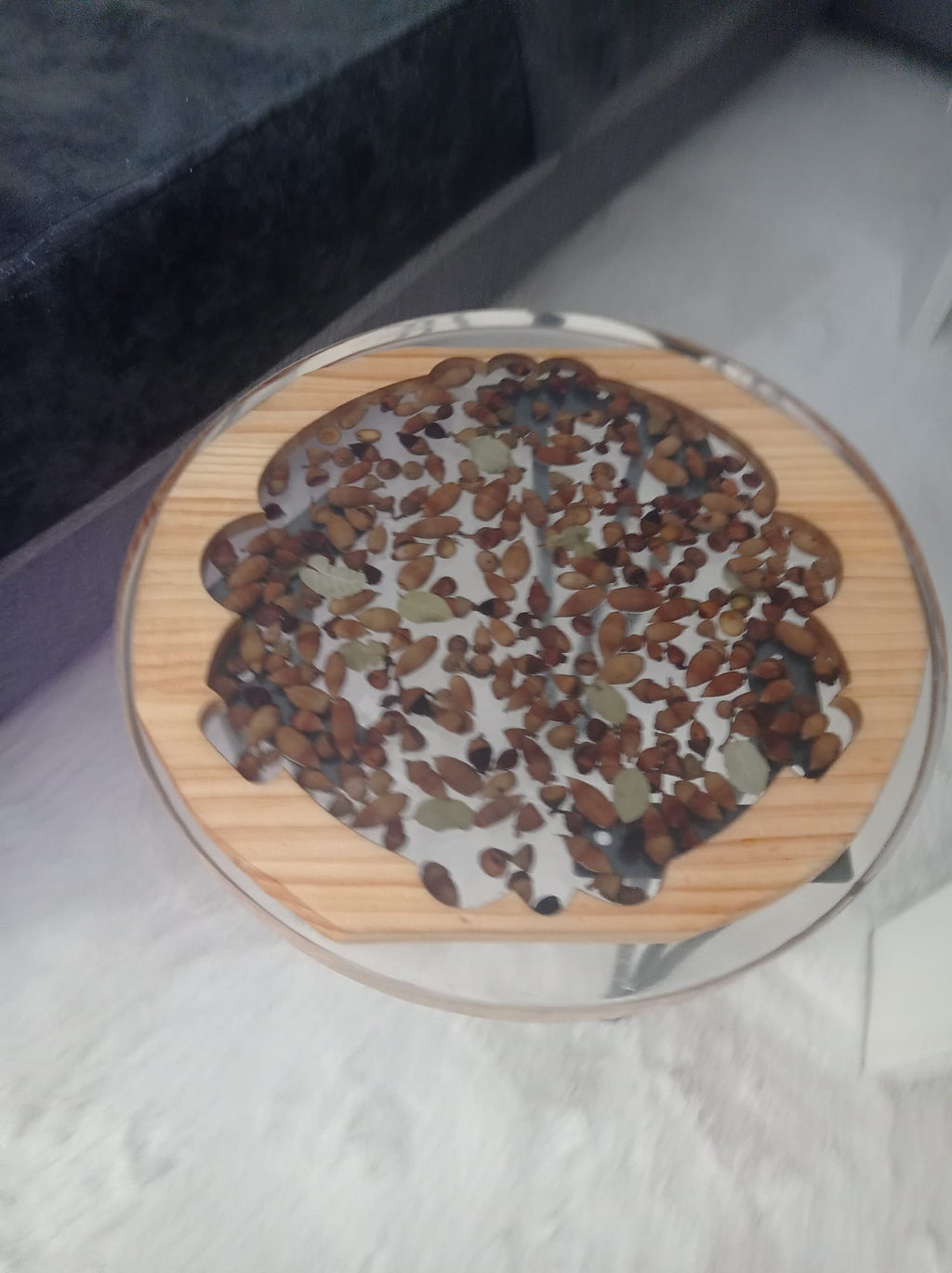 🌿 Table Basse Artisanale — Résine, Glands et Bois de Pin Naturel | Faite à la Main
