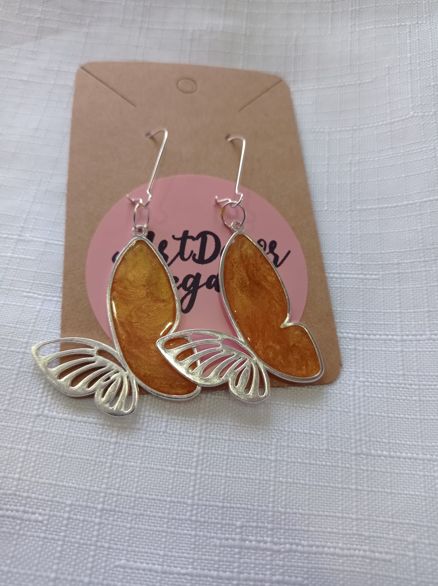 Boucles d'Oreilles Papillon Artisanales en Résine — Choisis ta Couleur 🦋