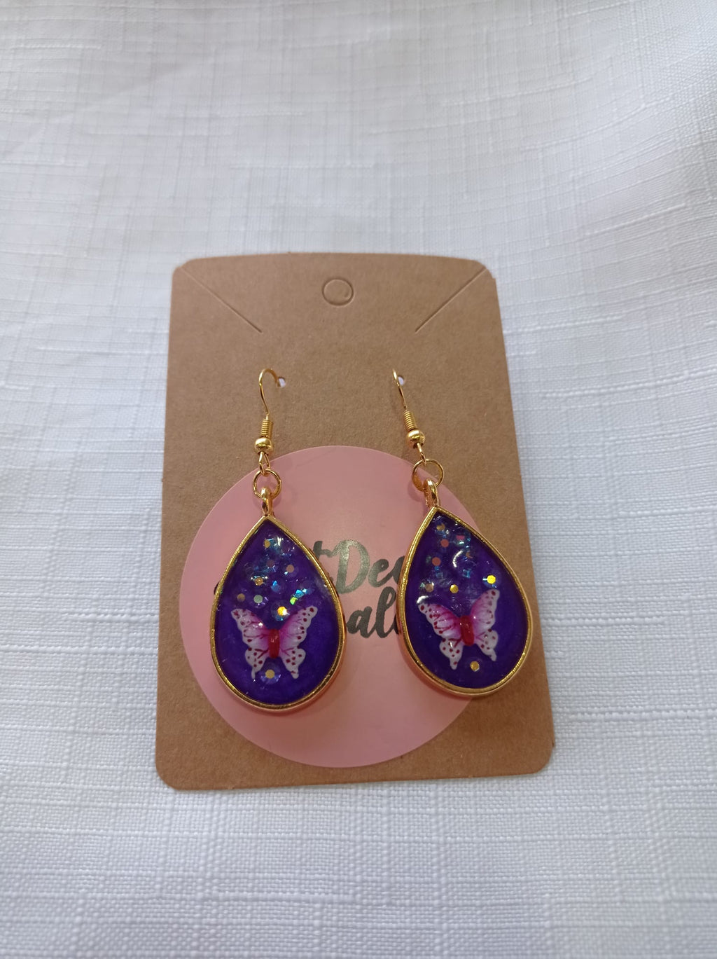 💜 Boucles d'oreilles Goutte Papillon — Résine Artisanale Personnalisable